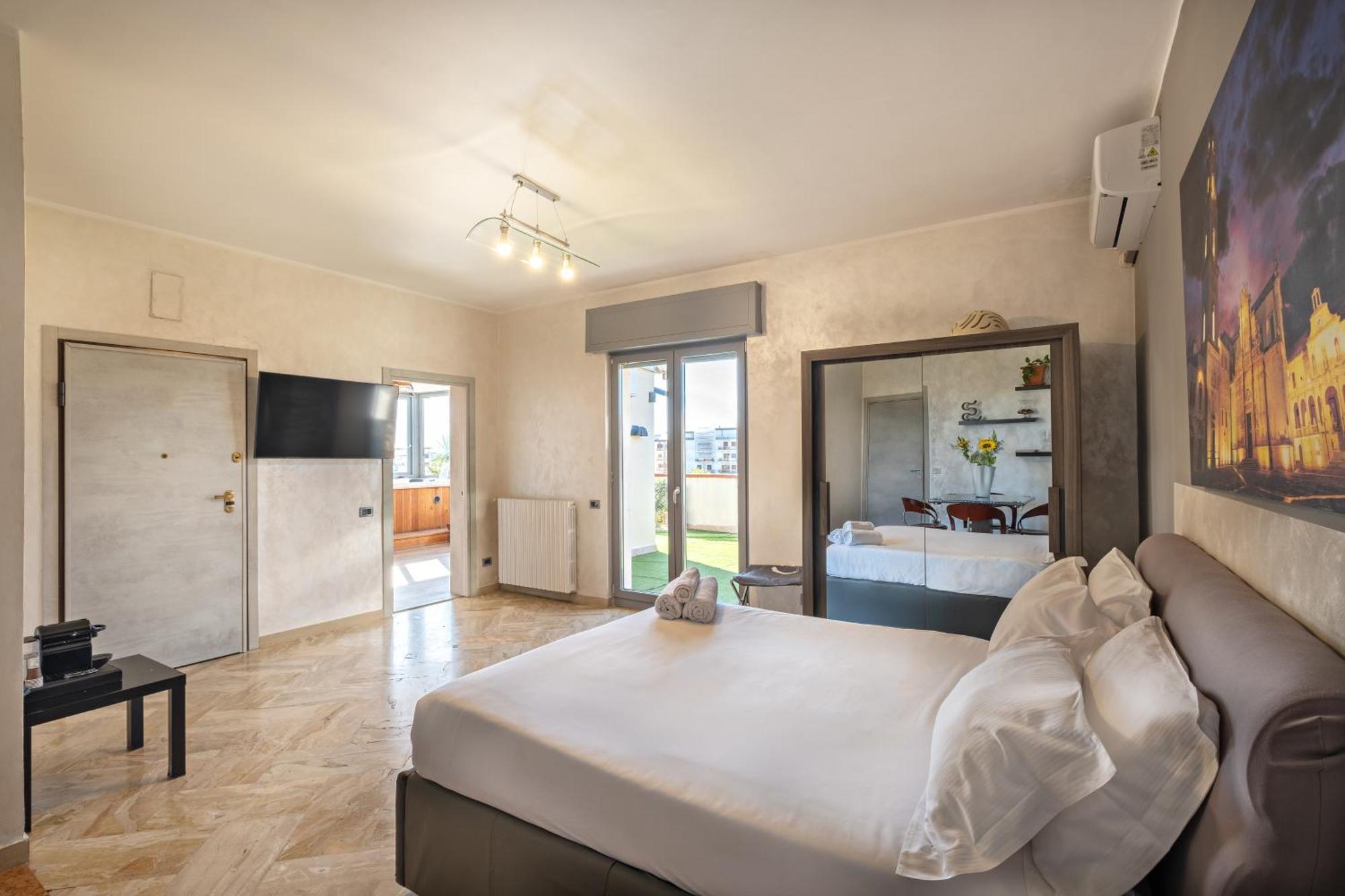 Penthouse Station Luxury Apts Le Dimore Brindisi Exterior foto